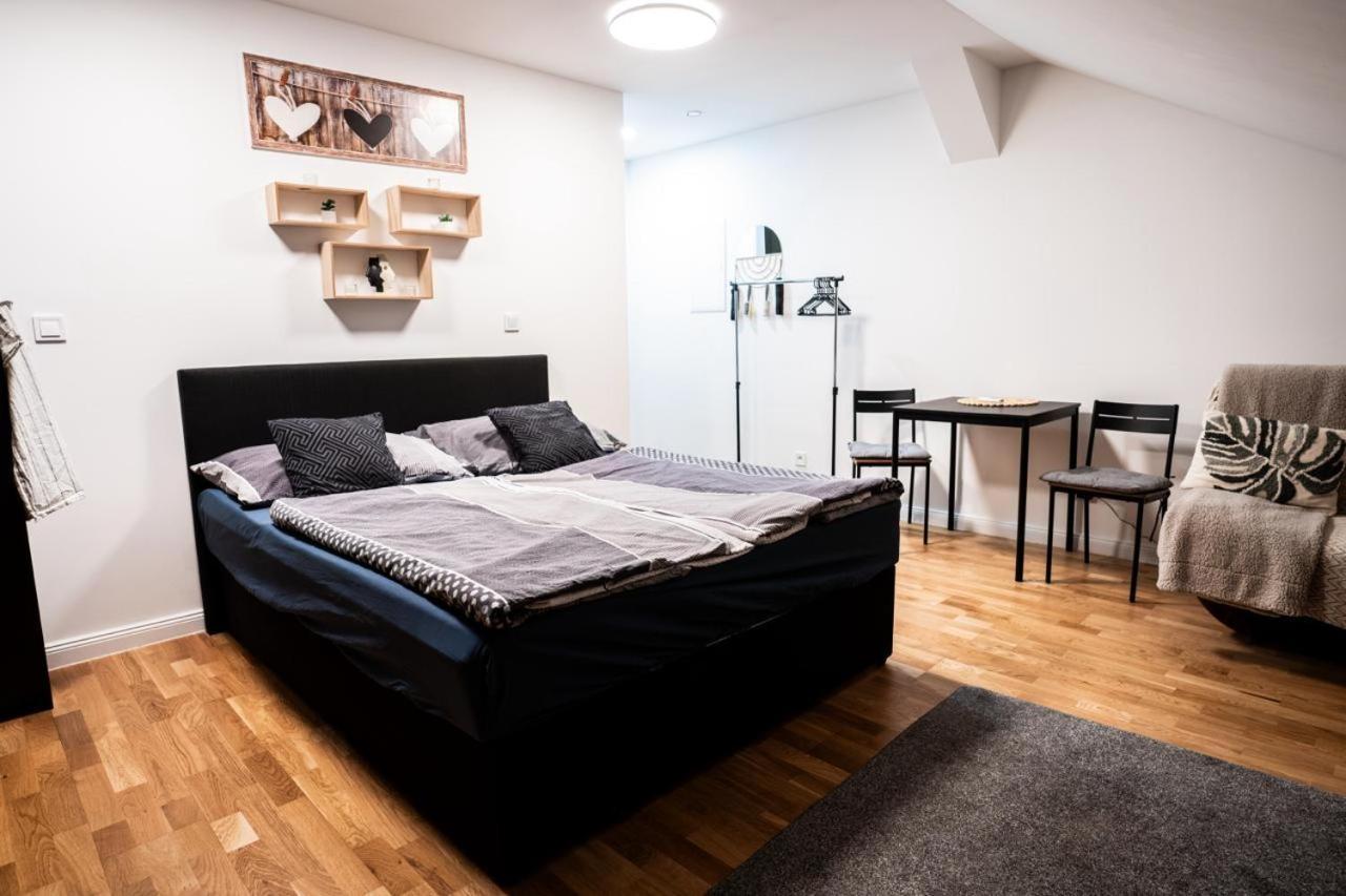 Ferienwohnung Exclusive Apartman Prague Jecna Exterior foto